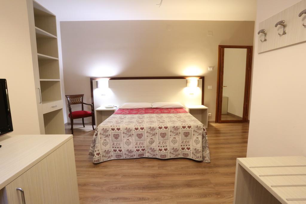 Hotel Europa フォッジア エクステリア 写真