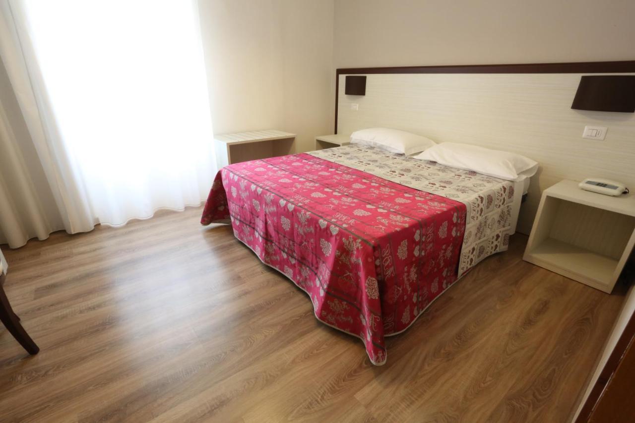 Hotel Europa フォッジア エクステリア 写真